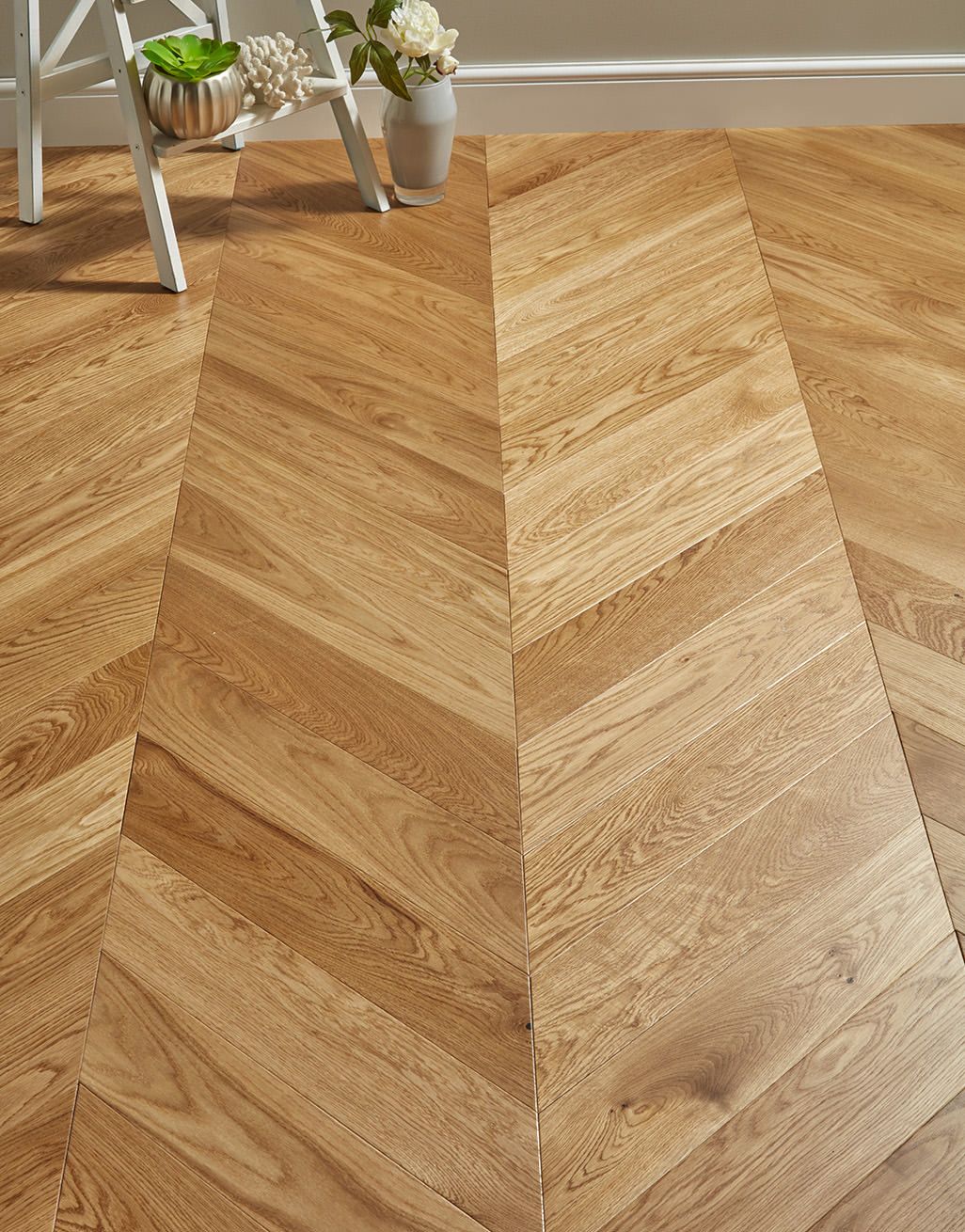 Chelsea Chevron - Natural Oak Brushed & Lacquered Engineered Wood Flooring 14mm x 130mm x 725mm