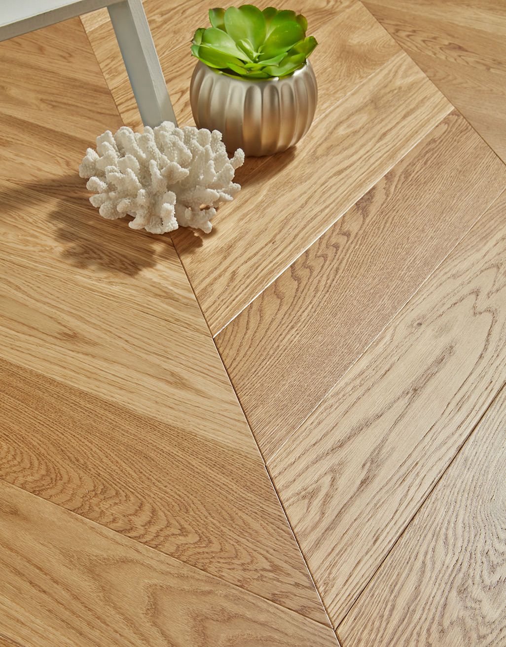 Chelsea Chevron - Natural Oak Brushed & Lacquered Engineered Wood Flooring 14mm x 130mm x 725mm