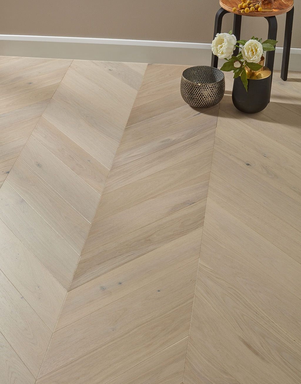 Chelsea Chevron - Cappuccino Oak Brushed & Lacquered Engineered Wood Flooring 14mm x 130mm x 725mm