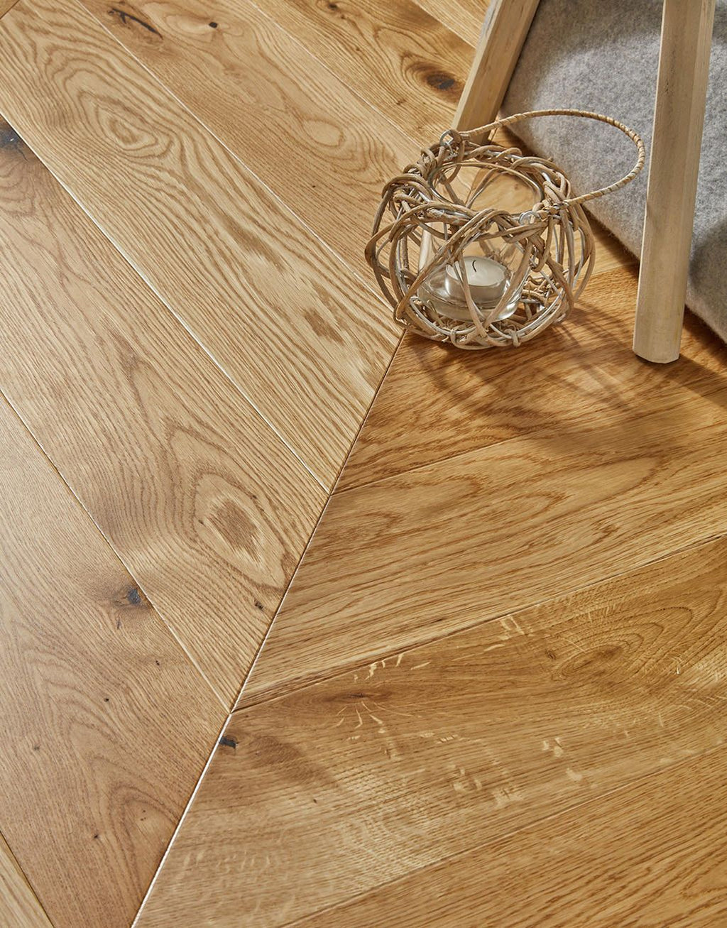 Chelsea Chevron - Golden Oak Brushed & Lacquered Engineered Wood Flooring 14mm x 130mm x 725mm